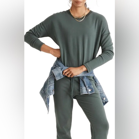 Madewelll from Bloomingdale’s olive oversized greenish cozy thick stretchy tee - Picture 2 of 15